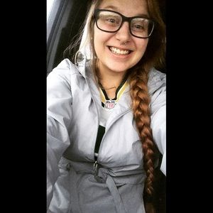 Meet your Posher, Lori